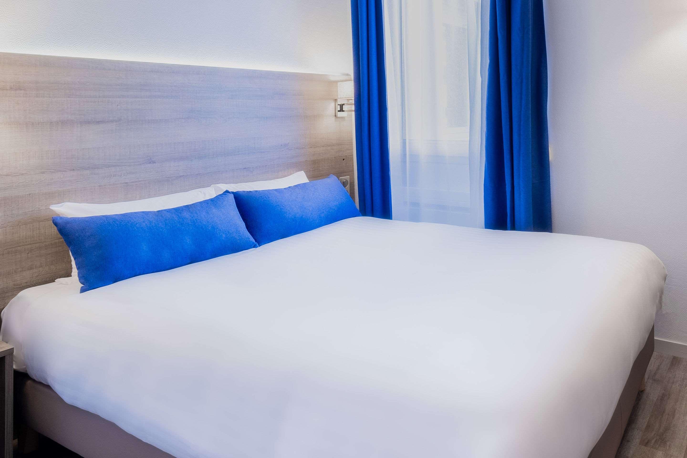 Hotel Le Circuit Le Mans Eksteriør billede