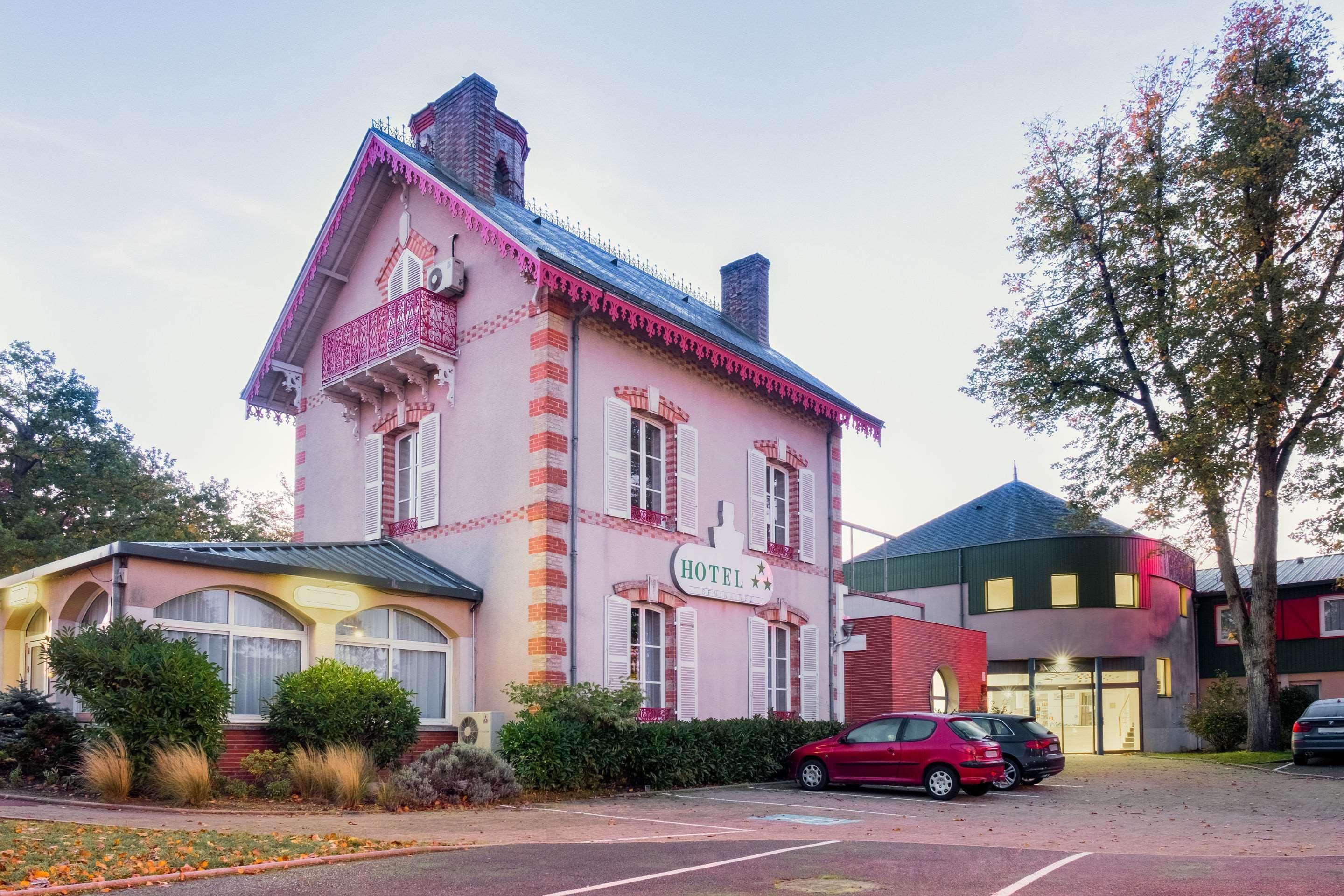 Hotel Le Circuit Le Mans Eksteriør billede