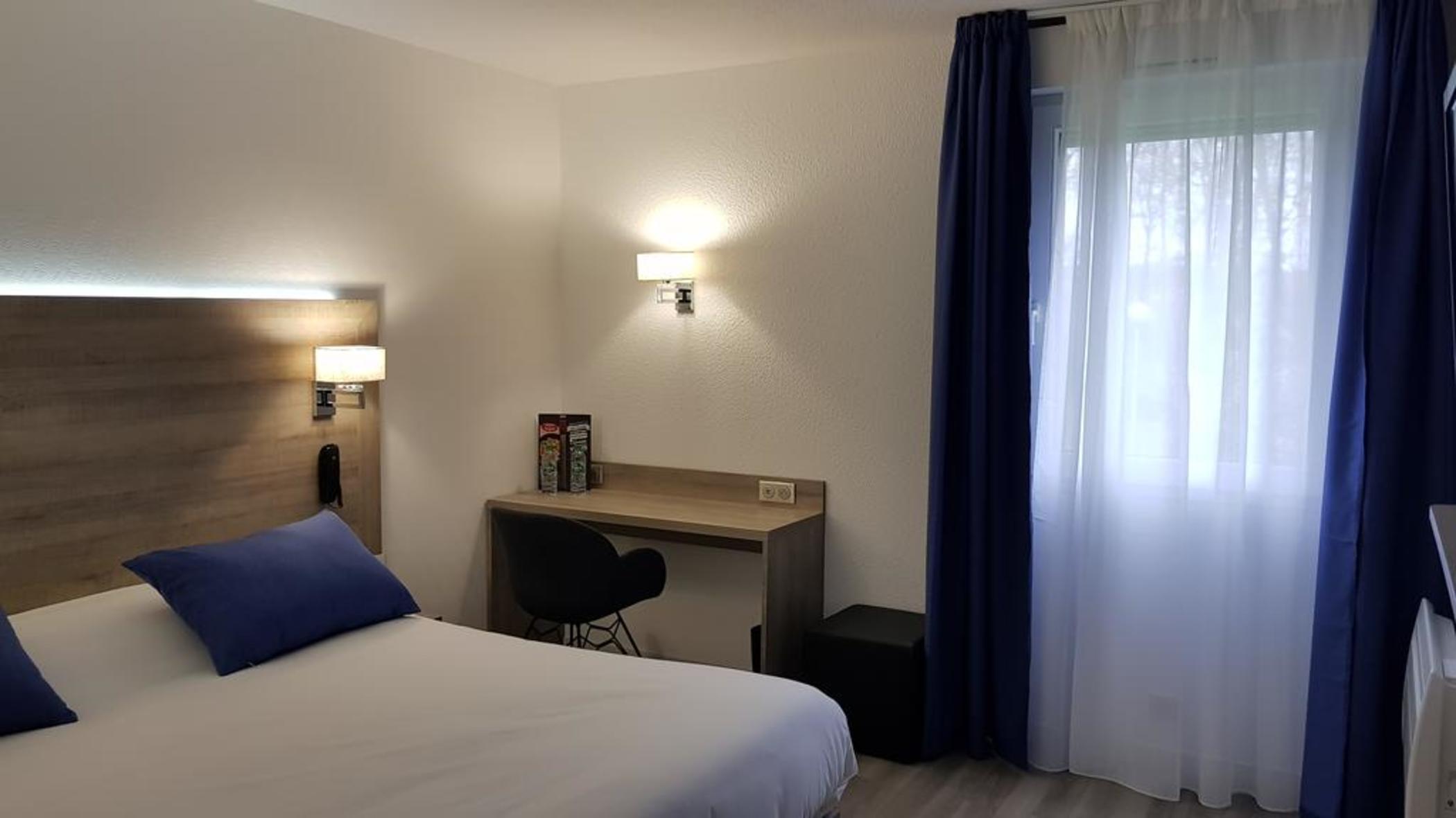 Hotel Le Circuit Le Mans Eksteriør billede