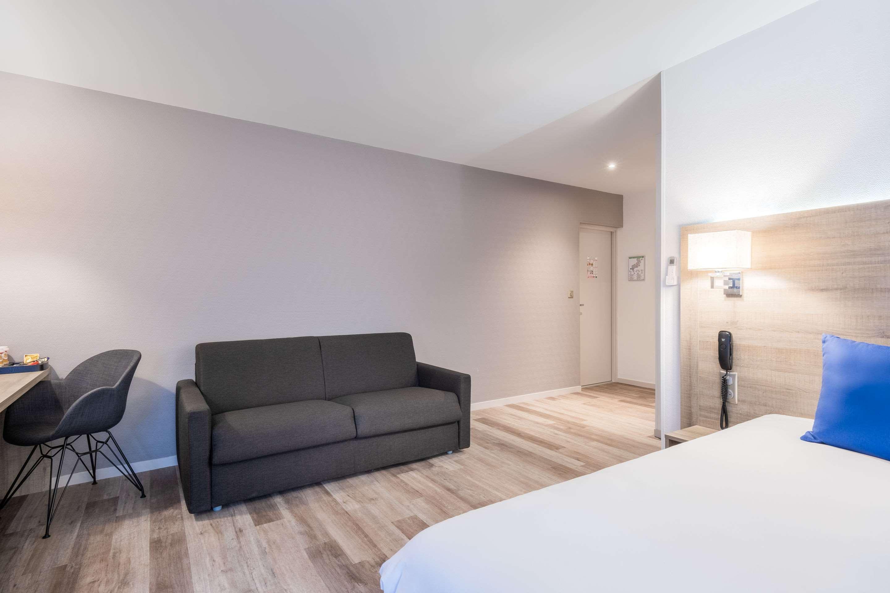 Hotel Le Circuit Le Mans Eksteriør billede