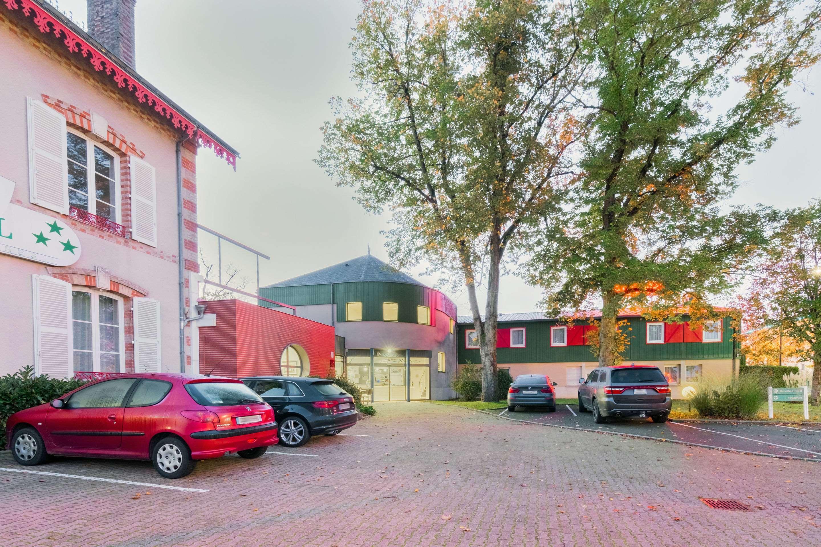Hotel Le Circuit Le Mans Eksteriør billede