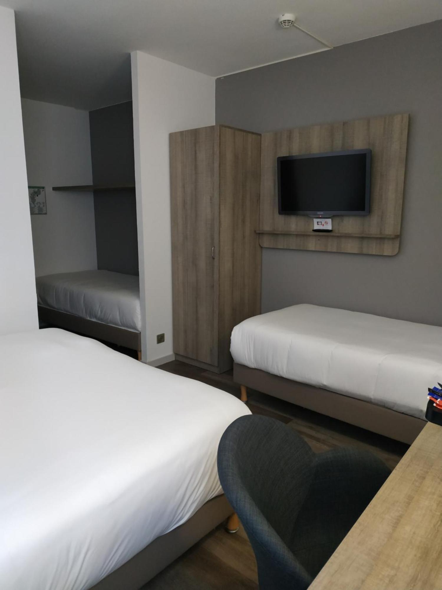 Hotel Le Circuit Le Mans Eksteriør billede