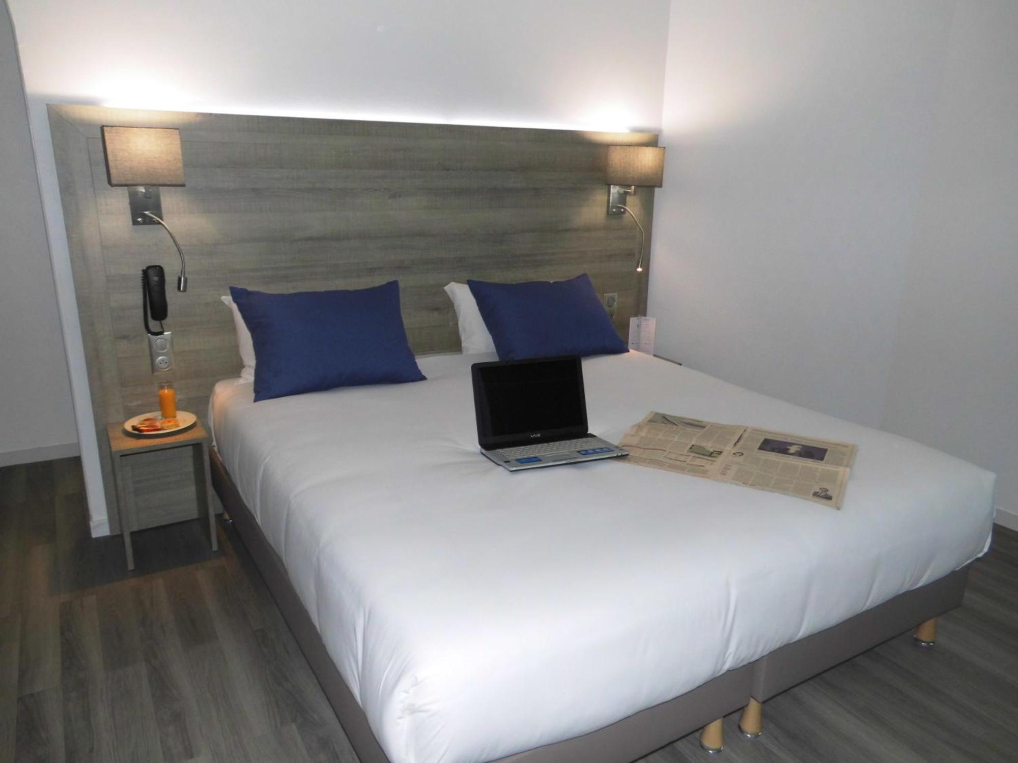 Hotel Le Circuit Le Mans Eksteriør billede